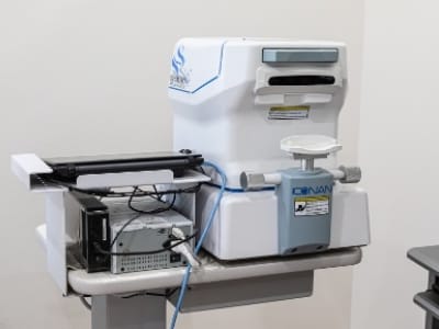 角膜内皮細胞撮影装置(コーナンスペキュラーマイクロスコープ ノンコンロボⅡ)